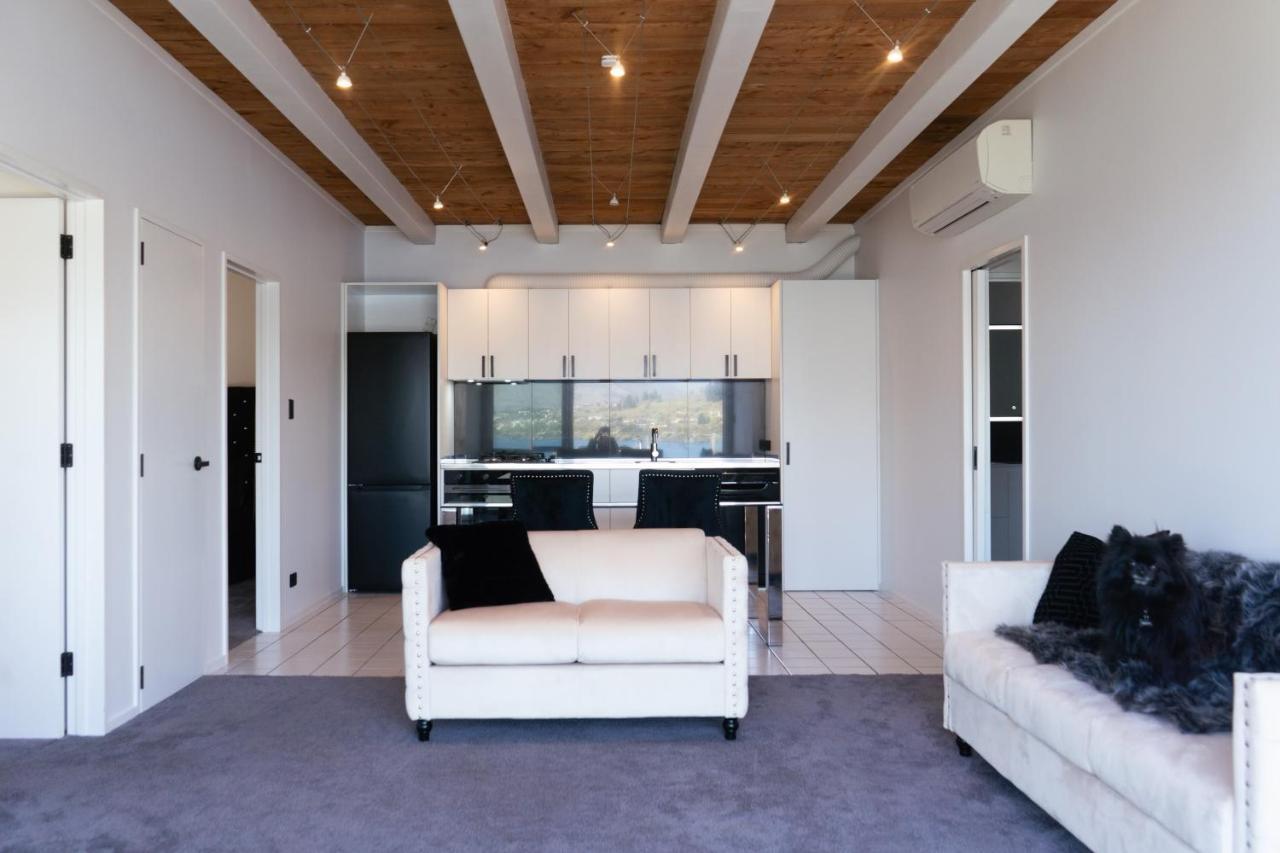 Te Wai • Luxe @ The • Apartment